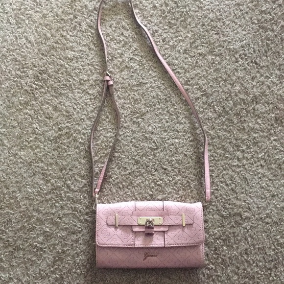 Never used guess purse - Picture 1 of 3